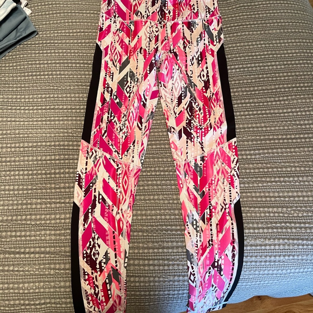 Knockout by Victoria’s Secret sport tight. Size small. Pink